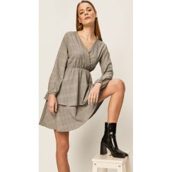 Answear - Sukienka. Szare sukienki damskie ANSWEAR, s, bez wzorów, z poliesteru, bez kołnierzyka, z długim rękawem, długie, mini, rozkloszowane. W wyprzedaży za 69,90 zł.