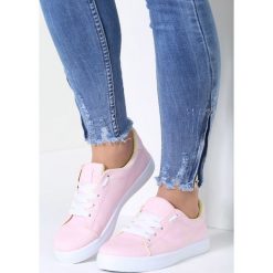 Różowe Buty Sportowe Lost My Way. Czerwone buty sportowe damskie marki KALENJI, z gumy. Za 54,99 zł.