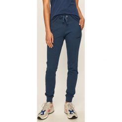 Diadora - Spodnie. Niebieskie spodnie damskie Diadora, s, bez wzorów, z bawełny. Za 129,90 zł.