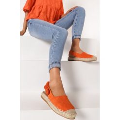 Pomarańczowe Espadryle Arriemala. Pomarańczowe espadryle damskie Born2be, w paski, bez obcasa. Za 79,99 zł.