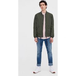 Kurtka typu bomber basic. Brązowe bomberki damskie marki Pull & Bear. Za 69,90 zł.