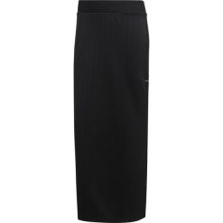 SPÓDNICA EQT (40). Spódniczki damskie Adidas, w prążki, z dzianiny, eleganckie, sportowe. W wyprzedaży za 149,99 zł.