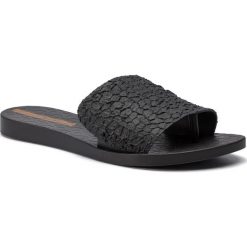 Japonki IPANEMA - Skin Fem 26314 Black/Black 20766. Czarne klapki damskie marki Ipanema, bez wzorów, z tworzywa sztucznego, bez obcasa. Za 99,99 zł.