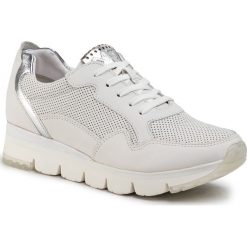 Sneakersy MARCO TOZZI - 2-23754-34 White Comb 197. Białe sneakersy damskie Marco Tozzi, ze skóry ekologicznej. Za 209,00 zł.