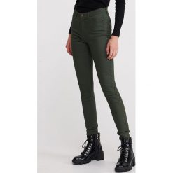 Spodnie z metalową aplikacją - Khaki. Brązowe spodnie damskie Reserved. Za 119,99 zł.