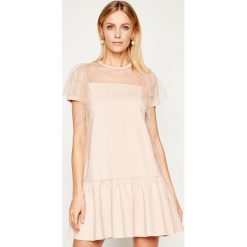Sukienka koktajlowa Red Valentino TR3MJ03P. Czarne sukienki damskie Red Valentino, m, bez wzorów, z elastanu, wizytowe, bez kołnierzyka, bez rękawów. W wyprzedaży za 929,00 zł.