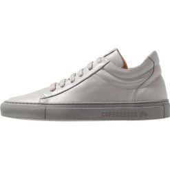 Copenhagen Sneakersy niskie light grey. Szare trampki i tenisówki damskie marki Copenhagen, ze skóry. Za 629,00 zł.