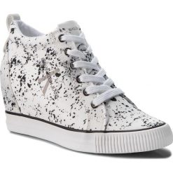 Sneakersy CALVIN KLEIN JEANS - Ritzy RE9798 White. Białe półbuty damskie marki Calvin Klein Jeans, z jeansu. W wyprzedaży za 319,00 zł.