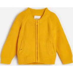 Bawełniany sweter zapinany na zamek -. Swetry męskie Reserved, bez wzorów, z bawełny. Za 55,99 zł.