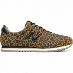 New Balance WLC100UA. Buty sportowe damskie New Balance, bez wzorów, z materiału, klasyczne, do biegania. Za 399,99 zł.