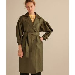 Trencz z paskiem - Khaki. Brązowe płaszcze damskie Reserved, s, bez wzorów. Za 249,99 zł.