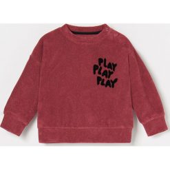 Bluza z tkaniny frotte - Różowy. Różowe bluzy męskie Reserved, bez wzorów, z tkaniny, bez kołnierzyka, bez rękawów, bez kaptura. W wyprzedaży za 24,99 zł.