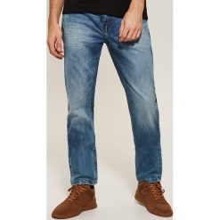 Jeansy regular fit - Niebieski. Niebieskie jeansy męskie regular House. Za 139,99 zł.