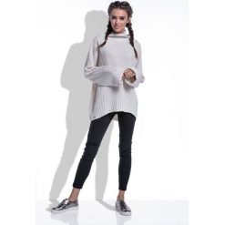 Sweter oversize F423 beżowy. Brązowe swetry damskie Tagless, uniwersalny, bez wzorów, bez rękawów, długie, bez kaptura. Za 133,00 zł.
