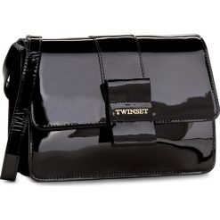 Torebka TWINSET - Tracolla OA7TJA Nero 00006. Czarne torebki klasyczne damskie marki Twinset, bez wzorów, ze skóry, lakierowane, bez dodatków. W wyprzedaży za 649,00 zł.