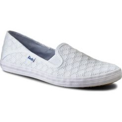 Tenisówki KEDS - Crashback WF54631 Eyelet White. Białe półbuty damskie Keds, na co dzień, bez wzorów, z gumy, bez obcasa, na płaskiej podeszwie, bez zapięcia. W wyprzedaży za 169,00 zł.