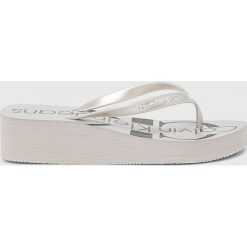 Calvin Klein Jeans - Japonki. Szare koturny damskie Calvin Klein Jeans, bez obcasa, na obcasie, bez zapięcia. W wyprzedaży za 139,90 zł.