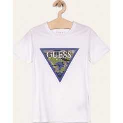 Guess Jeans - T-shirt dziecięcy 118-175 cm. Białe t-shirty chłopięce Guess Jeans, z nadrukiem, z bawełny, bez rękawów. W wyprzedaży za 79,90 zł.