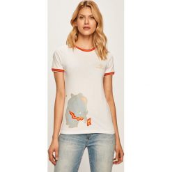 Femi Stories - T-shirt Rola. Białe bluzki damskie Femi Stories, s, z nadrukiem, z bawełny, z okrągłym kołnierzem. W wyprzedaży za 129,90 zł.