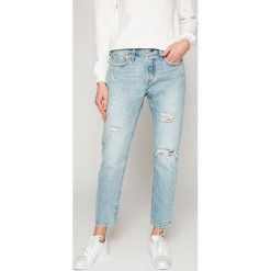 Levi's - Jeansy 501. Niebieskie jeansy damskie Levi's®, s, z podwyższonym stanem. W wyprzedaży za 299,90 zł.