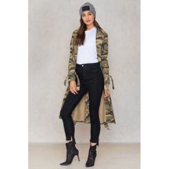 Spodnie damskie: NA-KD Jeansy Highwaist Skinny Raw Hem - Black