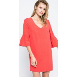 Answear - Sukienka Blossom Mood. Czarne sukienki mini marki Mohito, l, proste. W wyprzedaży za 79,90 zł.