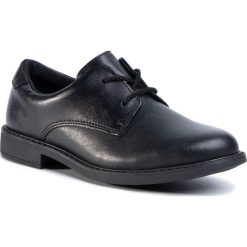 Półbuty CLARKS - Scala Loop K 261428307 Black Leather. Czarne buty chłopięce komunijne Clarks, na sznurówki. W wyprzedaży za 209,00 zł.