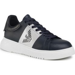 Sneakersy EMPORIO ARMANI - X4X264 XM491 B945 Blue Navy/Silver. Niebieskie sneakersy męskie Emporio Armani, na co dzień, bez wzorów, ze skóry ekologicznej, eleganckie, bez zapięcia. Za 999,00 zł.