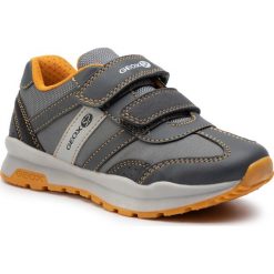 Sneakersy GEOX - J Coridan B. A J845DA 0BU50 C0105 S Dk Grey/Grey. Szare trampki chłopięce Geox, bez wzorów, ze skóry ekologicznej, na rzepy. W wyprzedaży za 179,00 zł.