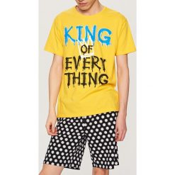 Piżamy męskie: Piżama z t-shirtem i szortami – Żółty