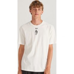 T-shirt z bawełny organicznej - Kremowy. Białe t-shirty męskie Reserved, xl, bez wzorów, z bawełny, bez kołnierzyka. Za 49,99 zł.