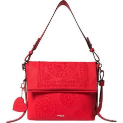 Desigual Torebka Bols Soft Bandana Kiev Rojo Fuerte 19WAXPDS 3083. Torebki klasyczne damskie Desigual, bez wzorów, bez dodatków. Za 370,00 zł.