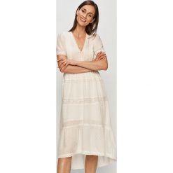 Tally Weijl - Sukienka. Białe sukienki damskie TALLY WEIJL, na co dzień, s, bez wzorów, z bawełny, casualowe, bez kołnierzyka, z krótkim rękawem, krótkie, midi, rozkloszowane. Za 199,90 zł.