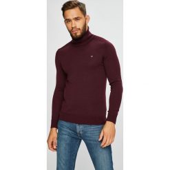 Guess Jeans - Sweter. Brązowe golfy męskie Guess Jeans, l, z aplikacjami, z dzianiny. Za 329,90 zł.