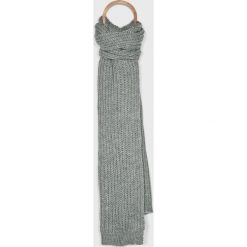 Pieces - Szalik. Szare szaliki damskie Pieces, bez wzorów, z dzianiny. W wyprzedaży za 29,90 zł.