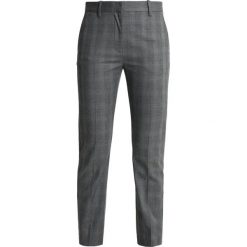 Wood Wood RUBIS TROUSERS Spodnie materiałowe grey. Szare spodnie damskie marki Wood Wood, z elastanu. Za 799,00 zł.
