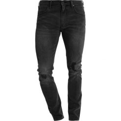 Lee LUKE Jeansy Slim Fit torn out. Szare jeansy męskie relaxed fit marki Lee. Za 349,00 zł.