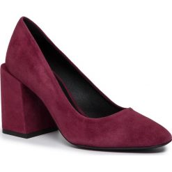 Półbuty FURLA - Viva 1037834 S YC23 C10 Ribes g. Czerwone półbuty damskie Furla, bez wzorów, z zamszu, bez obcasa, na obcasie, bez zapięcia. Za 899,00 zł.