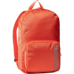Plecak CALVIN KLEIN PERFORMANCE - Backpack 45 cm 0000PH0200 Red. Pomarańczowe plecaki męskie Calvin Klein Performance, bez wzorów, z materiału. Za 339,00 zł.