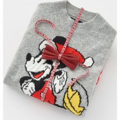 Sweter z motywem świątecznym - Szary. Szare swetry damskie Reserved, s, bez wzorów, wizytowe, bez rękawów, bez kaptura. Za 99,99 zł.
