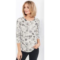 Swetry oversize damskie: Sweter oversize