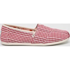 Toms - Espadryle Gingham Stripe. Czerwone espadryle damskie Toms, bez wzorów, z materiału, bez obcasa, na obcasie. W wyprzedaży za 179,90 zł.