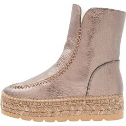 Botki damskie: Vidorreta Botki na platformie metal camel