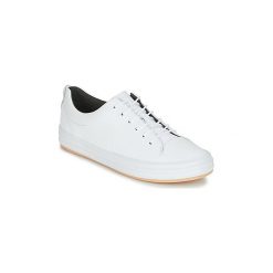Buty Camper HOOP. Białe trampki i tenisówki damskie Camper, bez wzorów, bez zapięcia. Za 383,20 zł.