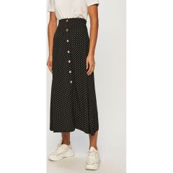Answear - Spódnica Answear Lab. Czarne spódniczki damskie ANSWEAR, na co dzień, s, w grochy, z wiskozy, casualowe, midi, rozkloszowane. Za 89,90 zł.
