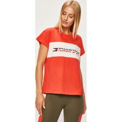 Tommy Sport - T-shirt. Niebieskie topy damskie Tommy Sport, s, z nadrukiem, z bawełny, z okrągłym kołnierzem. W wyprzedaży za 149,90 zł.