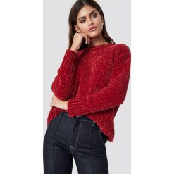 NA-KD Sweter Chenille - Red. Czerwone swetry klasyczne damskie NA-KD, z futra, z okrągłym kołnierzem. Za 121,95 zł.