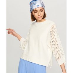 Bluzy damskie: Bluza z ażurowymi rękawami – Kremowy
