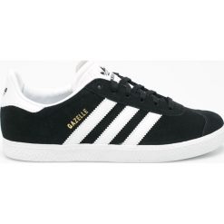 Adidas Originals - Buty dziecięce Gazelle. Czarne trampki chłopięce adidas Originals, bez wzorów, ze skóry, sportowe, z okrągłym noskiem, bez zapięcia. W wyprzedaży za 219,90 zł.