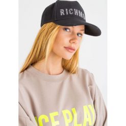 CZAPKA FRASER John Richmond. Czarne czapki damskie John Richmond, z aplikacjami, z bawełny. Za 389,00 zł.